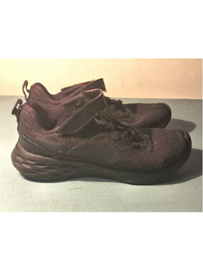 Nike Kids Mesh Lace-Up Low Top Sneaker Black US 13C EU 31 DD1095-001